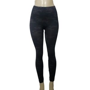 SPANX Look At Me Now Camo Seamless Leggings Size Medium